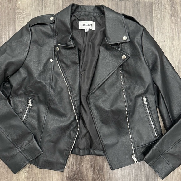 BB Dakota Jackets & Blazers - BB Dakota faux leather jacket